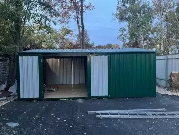 Вместительный хозблок для хозяйственных вещей в зеленом цвете в г. Арзамас, Нижегородская обл.