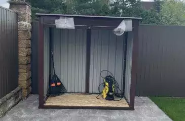 Мини-хозблок для садового инвентаря в шоколадном цвете в пос. Горки-2, Одинцовский г.о, МО