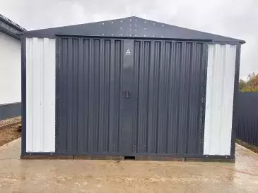 Автомобильный гараж в комбинированной расцветке в КП Дольче Вита, г.о. Истра, МО