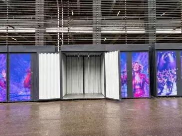 Хозблоки для оборудования в графитовом цвете с нанесением принта на территорию Арены ЦСКА, г. Москва